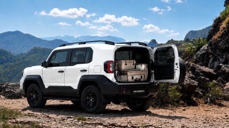 Toyota Land Cruiser FJ