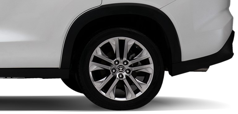 toyota innova cross
