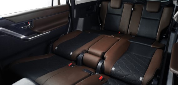 toyota innova cross