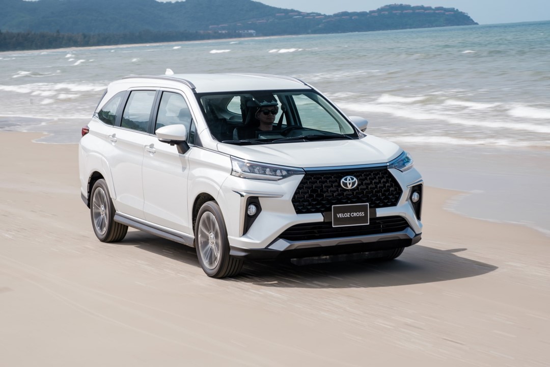toyota veloz cross